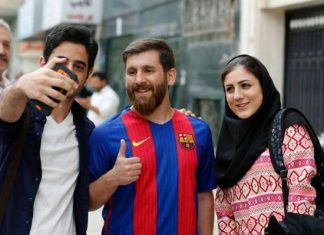 Njihuni me iranianin që i dërgoi në shtrat 23 gra duke u shtirur se ishte Messi (FOTO)
