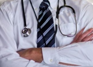 Nuk kanë të ndalur premtimet e qeverisë, për vitin e ardhshëm premtohen 1500 euro rrogë për mjekët
