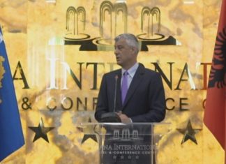 Hashim Thaçi dekoron në Tiranë personalitetet që ndihmuan Kosovën: Faleminderit çdo shqiptari