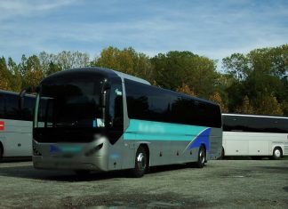 Kosova bllokon kalimin transit të autobusëve të Shqipërisë