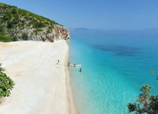 Njihuni me Gjipenë, perlën e bregdetit shqiptar (FOTO)