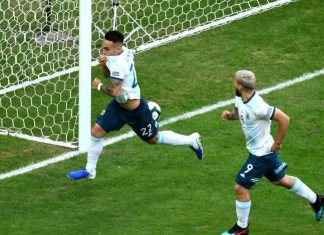 Shpëton Messi, Argjentina mposht Katarin dhe kalon tutje