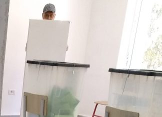 Mbyllet zyrtarisht procesi i votimit, paralajmërimi “bomb” nga opozita