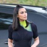 Kim Kardashian zbulon flokët e saj natyralë