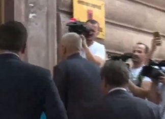 Befason Meta, shkon në këmbë në Kushtetuese, dorëzon ligjin për Teatrin