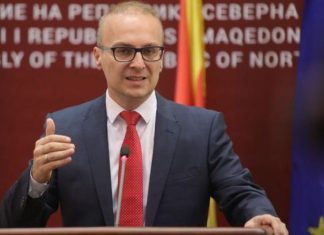 Milloshoski: Regjistrimi të shtyhet për shtator