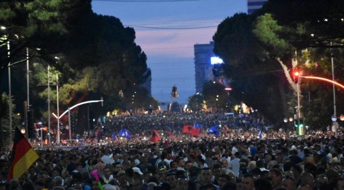proteste pd tirane