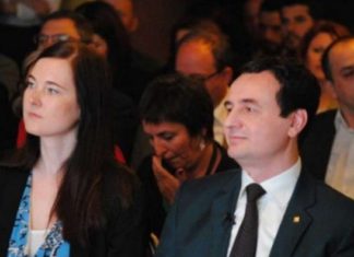 Albin Kurti tregon jetën private si e njohu gruan norvegjeze dhe çfarë gjuhe flet vajza e tij
