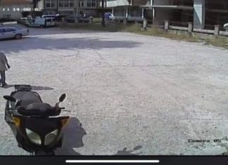 Gruaja nga Shkupi i hyp mercedesit dhe shkon në Gostivar për të kërkuar lëmoshë (VIDEO)