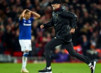 Vrapimi i Klopp drejt Adrian pushton internetin (VIDEO)