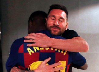Messi përqafon djaloshin që bëri histori me Barçën ndaj Betisit, por për ta arritur këtë La Liga i kërkoi fillimisht leje nga prindërit