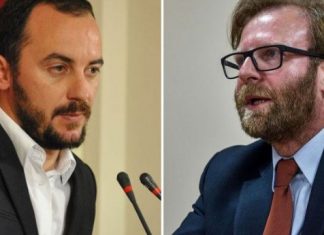 Pamjet e rahjes ndërmjet Dardan Molliqajt dhe Haki Abazit (VIDEO)