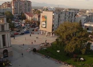 Shqetësues numri i nxënësve në Kumanovë, rënie drastike krahasuar me një vit mëparë shkaku i emigrimit
