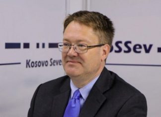 Abbott: Ndryshimet e kufijve do t’i destabilizonin Kosovën dhe rajonin