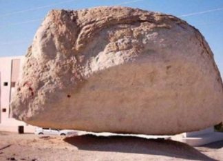 Mrekullia e shkëmbit në Arabinë Saudite, ja si e shpjegojnë skeptikët