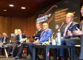 Amerikani zbut serbin: Jemi vëllezër me shqiptarët, mbështesim liberalizimin e vizave për Kosovën