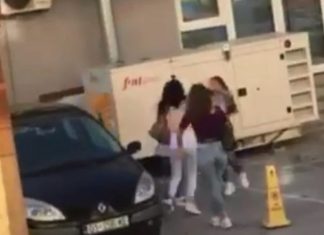 Pamje nga përleshja mes vajzave në Kosovë (VIDEO)