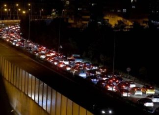Qytetarët me “zemër në dorë”, ç’ndodhi para mesnatës në rrugët e Tiranës (FOTO)
