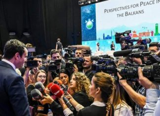 Thaçi nuk është më interesant, kamerat dhe mikrofonat janë për Albin Kurtin (FOTO)