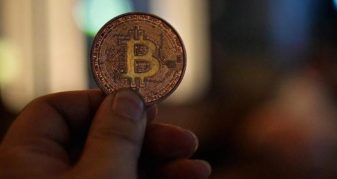 Info Shqip: Shefi i Coinbase: Bitcoin mund të arrijë 1 milion dollarë deri në vitin 2030