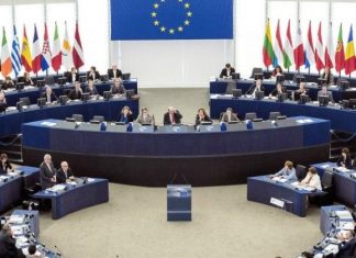 Eurodeputetët miratojnë rezolutën: Të hapen negociatat me Shqipërinë dhe Maqedoninë e Veriut