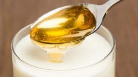 Info Shqip: Arsyet e forta përse duhet të hani një lugë mjaltë përpara gjumit