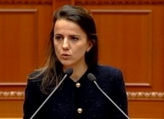 Pas kërcënimeve, Rudina Hajdari shoqërohet nga bodigardë