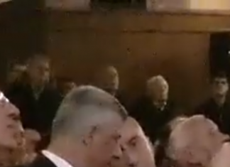 Haradinaj në debate nuk po lë gjë pa i thënë Thaçit, por ndryshe po sillet kur po takohen (VIDEO)