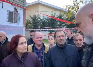 Banorët te ashpër me Ramën: Ça zgjidhje do kemi? Kryeministri: Të lutem se më doli shpirti (VIDEO)