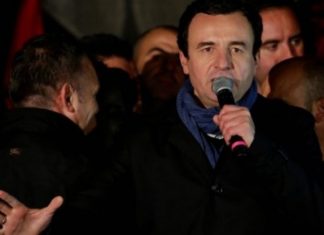 Vetëvendosja ndryshon statutin, Kurti mbetet kryetar i partisë