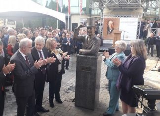 Përurohet busti i presidentit Willson në Çair