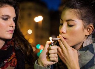 Pse të rinjtë e fillojnë konsumimin e duhanit?
