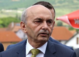 Isa Mustafa kritikon Albin Kurtin: Qasja jote është e gabuar, asgjë nuk kemi humbur me Amerikën