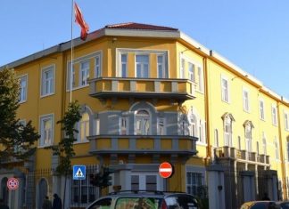 Ministria e Arsimit: Jo vetëm në Durrës dhe Tiranë, pezullohet mësimi në gjithë Shqipërinë