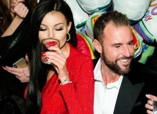 Milioneri vesh gruan si ish të dashurën, nuk e harronte dot (FOTO)