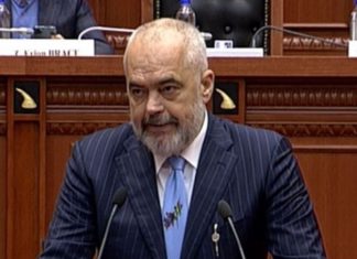I plakur, i rrudhur dhe tërësisht i këputur: Çfarë po ndodh me shëndetin e Ramës?