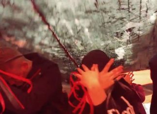 Një gjest emocionues! Gjimnazistët nga Tetova bëjnë lutjen e veçantë për Shqipërinë, të ulur në gjunjë (VIDEO)