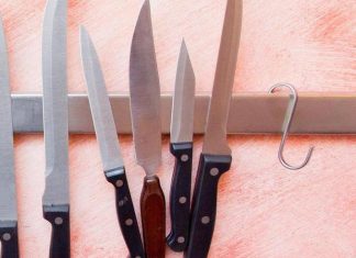 Me këtë truk të thjeshtë do t’i eliminoni pikat e ndryshkut nga thikat tuaja