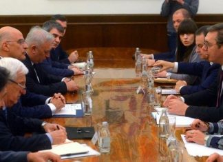 Vucic falënderon Greqinë që nuk po e njeh Kosovën