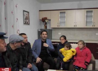 Burri me tre vajza jetime bëhen me shtëpi të re, Elvis Naçi: Tani e tutje do mbretërojë gëzimi dhe paqja