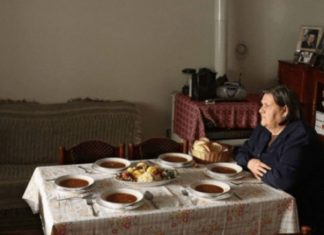 ‘Shuplaka’ e Adi Krastës për Ramën: Çfarë na kujton kjo nënë kosovare
