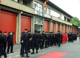 Maqedonasit “bëhen” shqiptarë për të fituar një vend pune