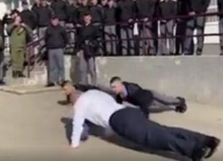 Haradinaj tregon se është një “Rambo i vërtetë”, sfidon kadetët e FSK-së “se kush bën më shumë pompa”