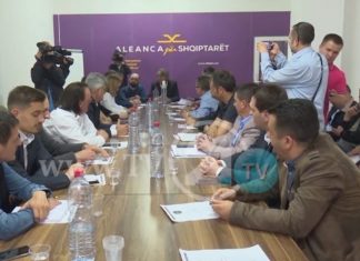 Aleanca për Shqiptarët mes dy zjarreve, Alternativa nuk e do Besën në koalicion