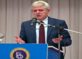 Ali Ahmeti nga Saraji: Partitë opozitare në Maqedoni më turpëruan, maqedonët me 2 delegacione ne me 6