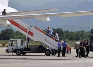 Autoritetet shqiptare e dorrëzojnë tek turqit të dyshuarin si “gylenist”