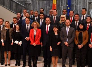 Qeveria e “kacafytjeve”