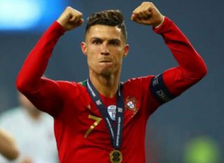 Nëse nuk pranon se Ronaldo është futbollisti më i mirë në botë s’mund të mbijetosh në Portugali (VIDEO)