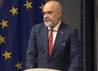 Rama ironi para Oliver Varhelyi: Përgatitemi për dasmë dhe krushqit s’na vinë