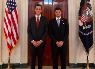 Kush është biznesmeni i ri shqiptar që shoqërohet me dhëndrin e Donald Trump? (FOTO)